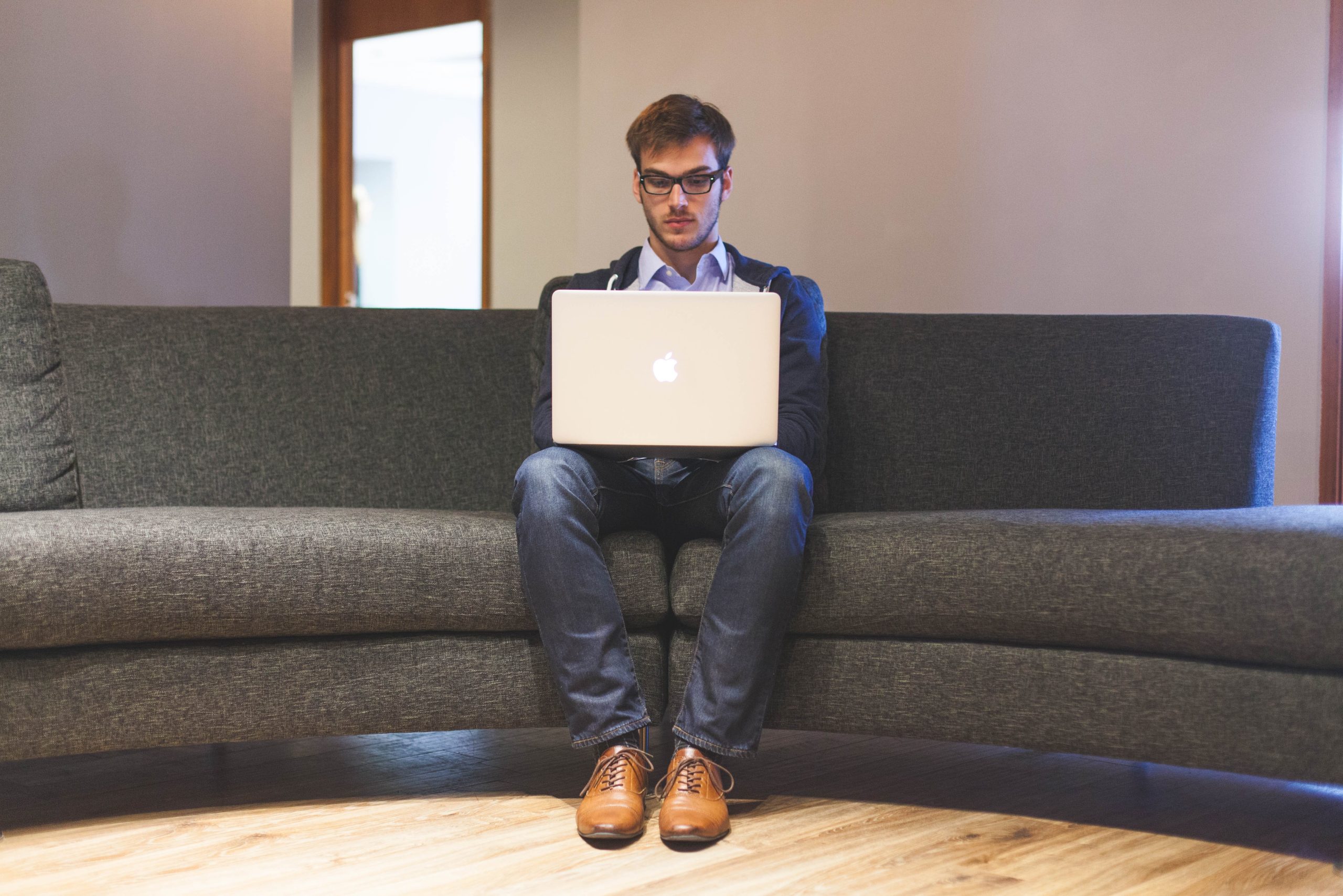 startupstockphotos-man-593372
